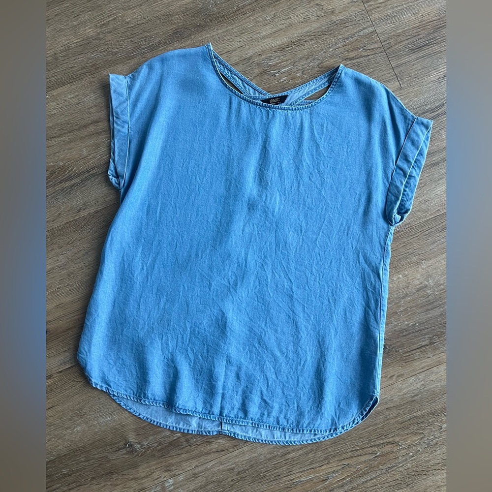 1250c - chambray top - size s